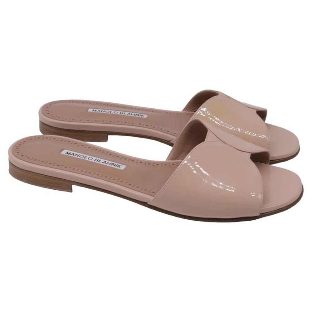Manolo Blahnik Houramu Slide Sandals in Nude Patent Leather